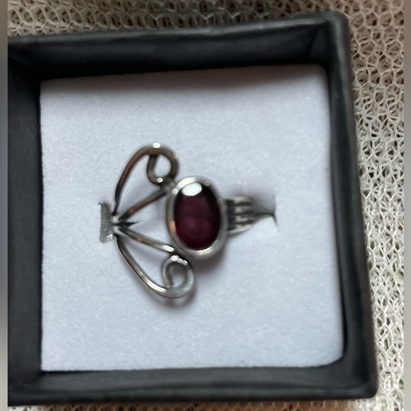 Garnet Sterling Silver Ring - Picture 3 of 3
